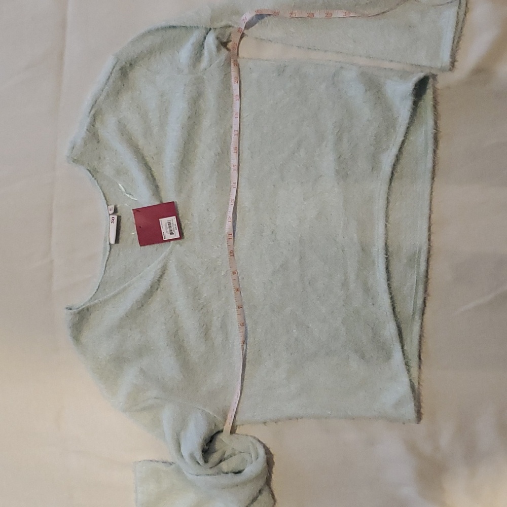 So brand med very soft med v neck sweater